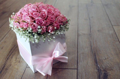 Blumen Schenken Rosen Im Karton