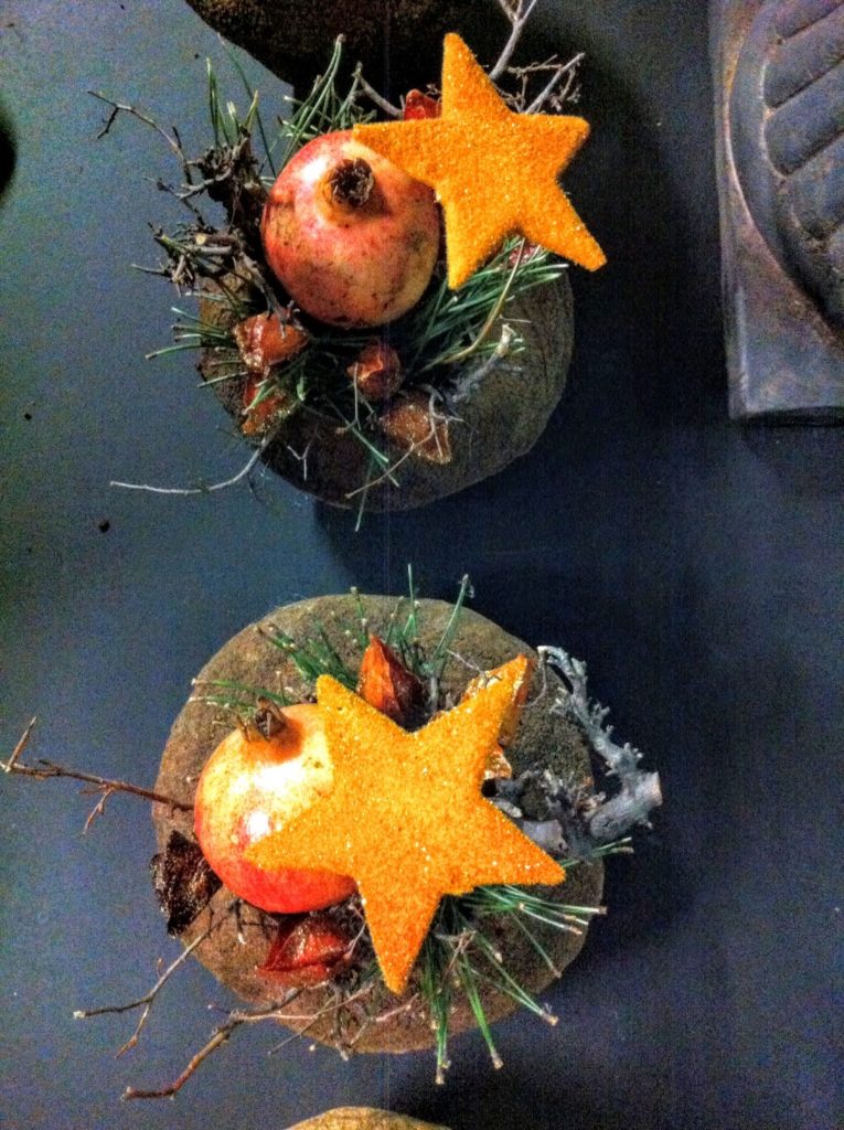 Adventlich dekorierte Früchte