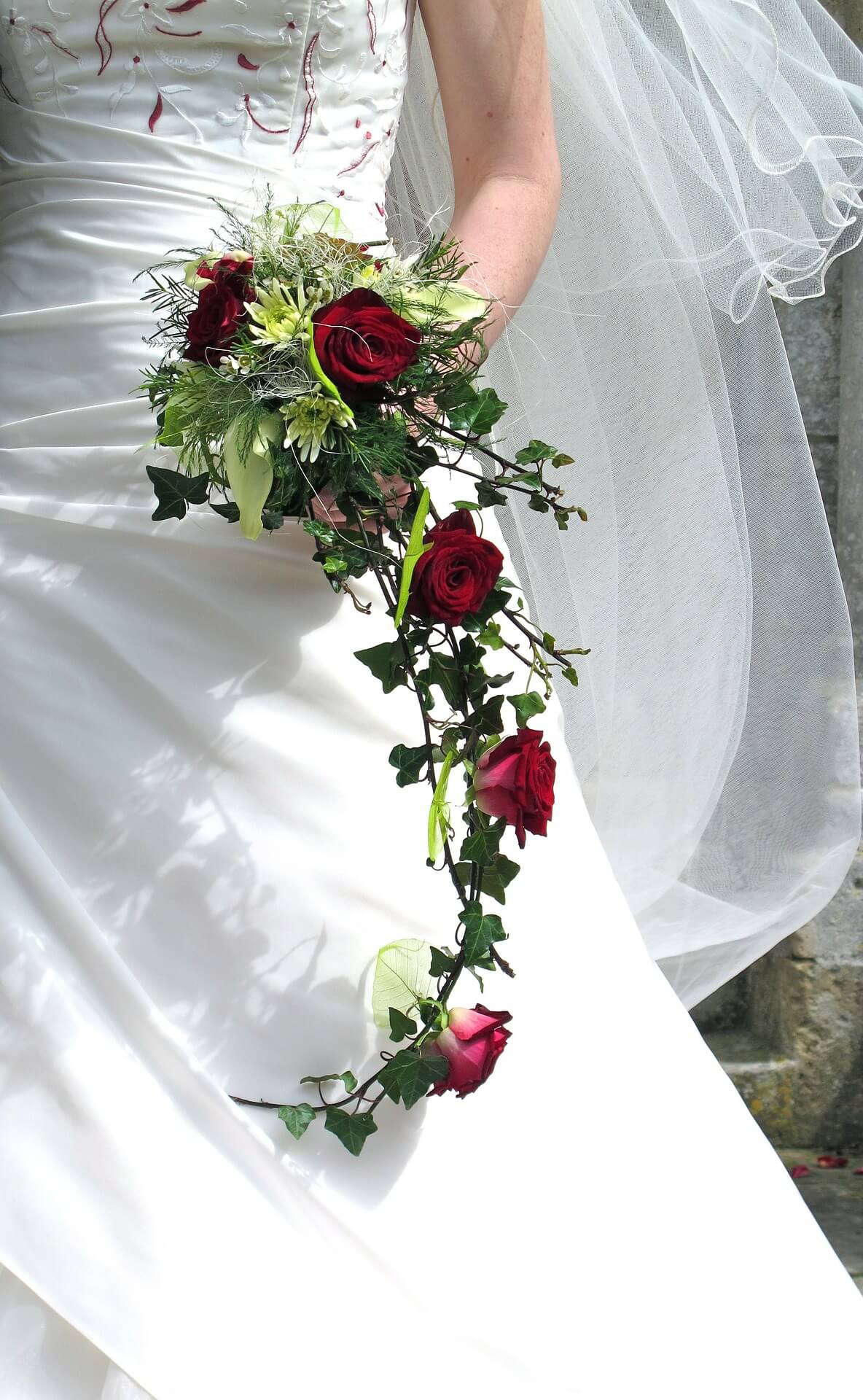 Brautstrauss Rosen Wasserfall